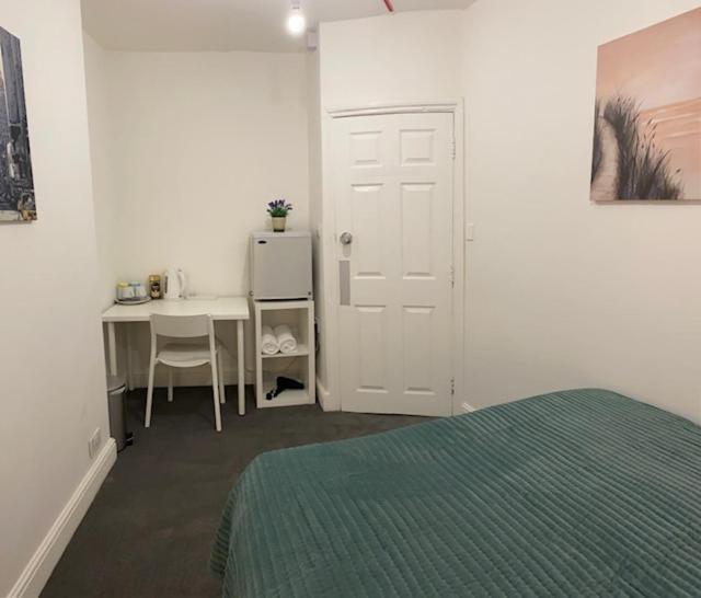 Lord Merit Guest Rooms In King'S Cross St Pancras Лондон Экстерьер фото